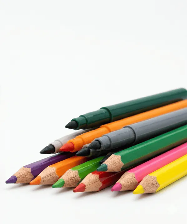 Crayons de Couleur et Feutres 